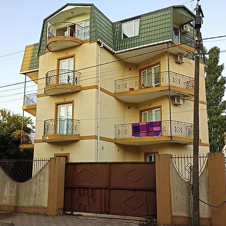 Guest House Karla Kobuleti Esterno foto