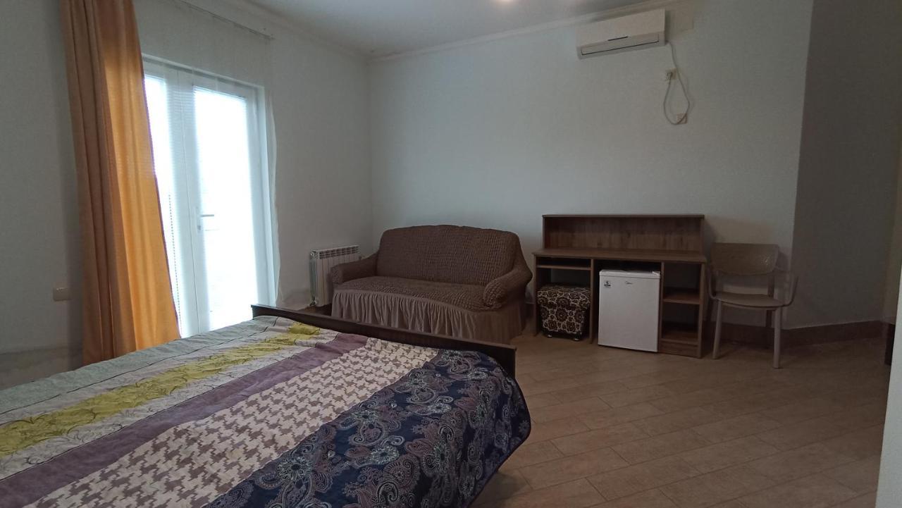 Guest House Karla Kobuleti Esterno foto