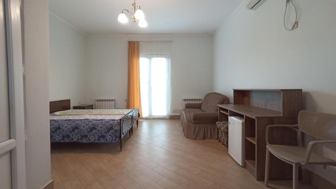 Guest House Karla Kobuleti Esterno foto